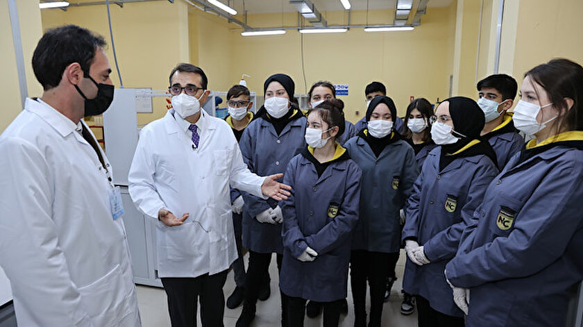 Bakan Dönmez’den lise öğrencilerine madencilik dersi: En temel kural önce güvenlik