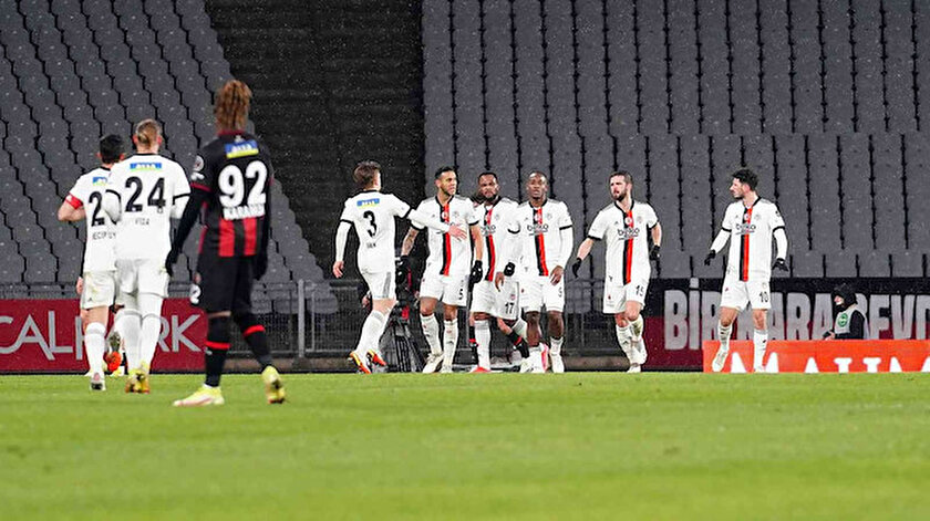 Beşiktaş Olimpiyatta tek golle kazandı