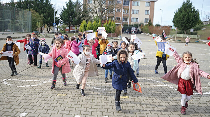 Karne coşkusu: 18 milyon öğrenci yarıyıl tatiline girdi
