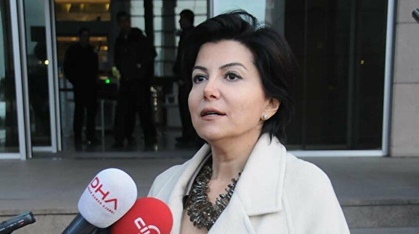 Son dakika... Sedef Kabaş gözaltına alındı 