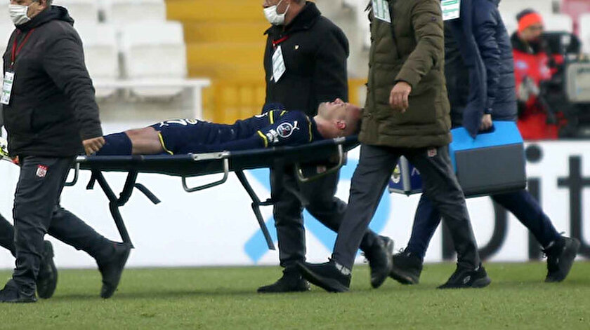 Fenerbahçede Novak ve Serdar şoku