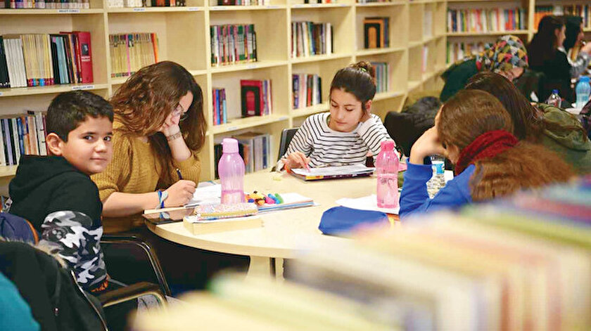 Kütüphanesiz okul kalmadı: ​16 bin 361 okula yeni kütüphane