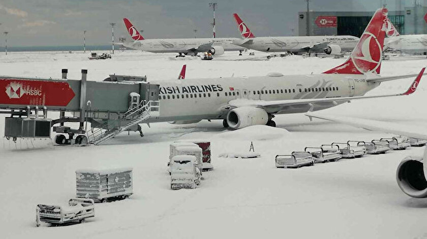 Son Dakika: İstanbul Havalimanında bir pist uçuşlara açıldı