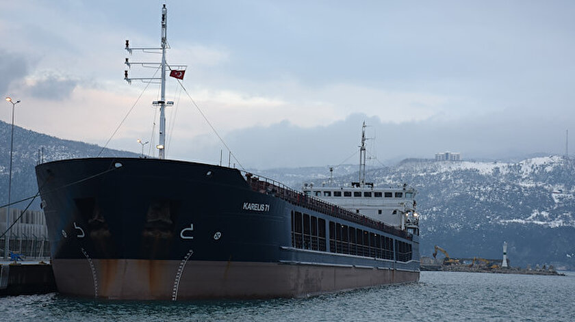 Bartında yük gemisinden denize düşen personel kayboldu