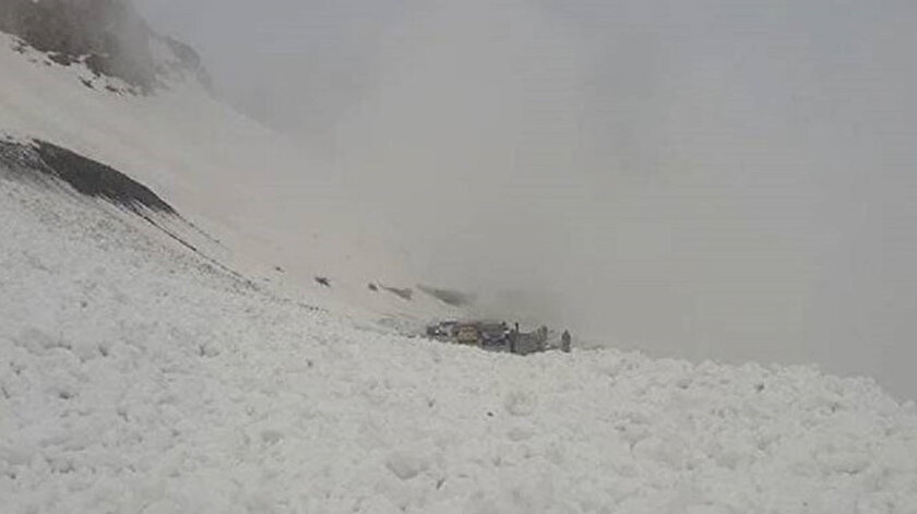 Erzurumda çığ düştü: Kar altında kalan 2 kişinin cansız bedeni bulundu
