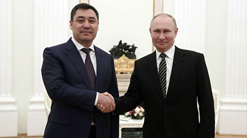 Putin ile görüşen Kırgız lider Caparovdan Ukraynanın işgaline destek