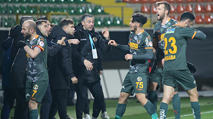 Alanyaspor uzatmalara giden maçta Gaziantepi eledi ve yarı finale yükseldi