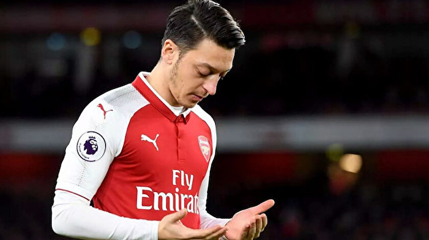 Mesut Özilin Doğu Türkistan mesajını siyasi bulan Arsenaldan büyük ikiyüzlülük