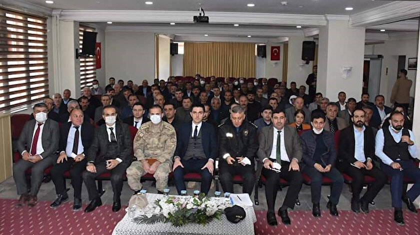 Mardin haberleri: Derik kaymakamı muhtarlarla buluştu