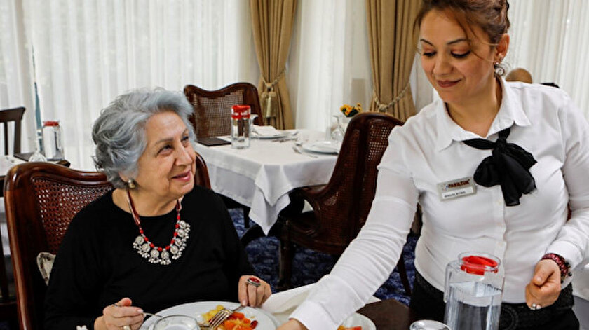 Darüşşafaka 65 yaş üstü bağışçılara rezidans hizmeti de veriyor
