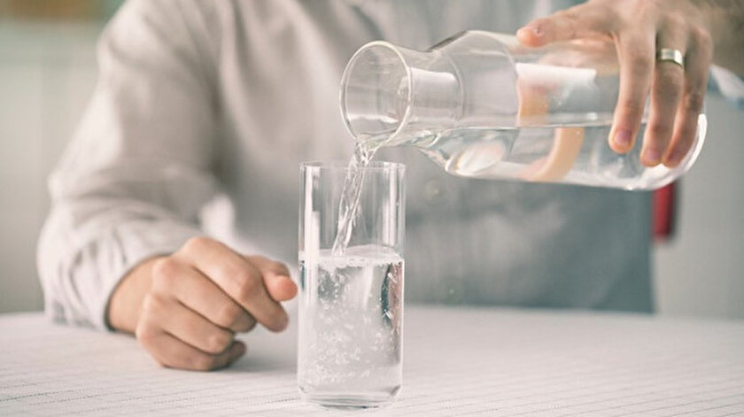 Sabah Aç Karnına Su İçmek Faydalı mı: Zararlı mı: Aç karnına su içmek doğru mu?