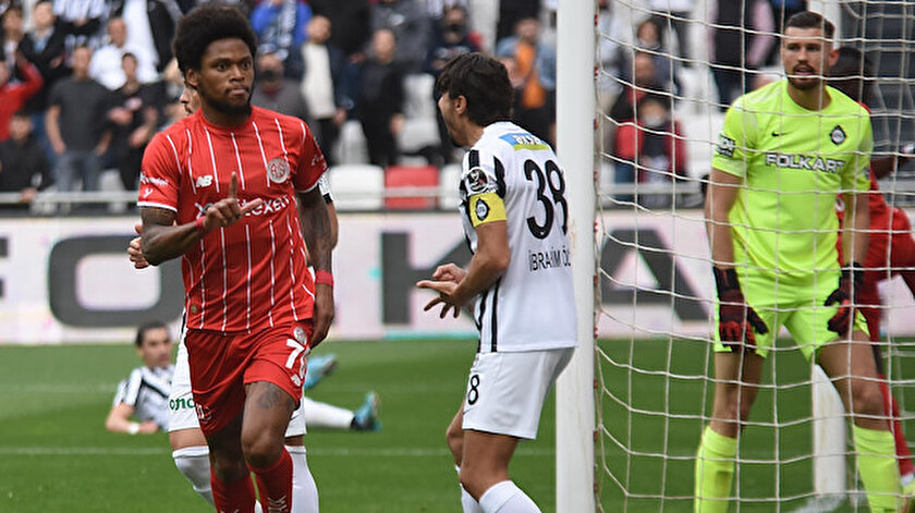 İzmirde kazanan Antalyaspor
