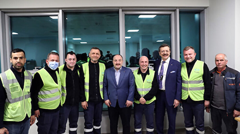 Bakan Varank TOGG fabrikasında işçilerle iftar yaptı