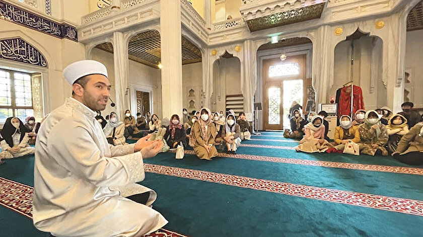 Tokyo Camisi’nde Ramazan coşkusu