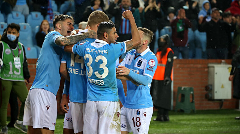 Trabzonsporun çifte hedefi: Tarihi başarıya çok yaklaştı