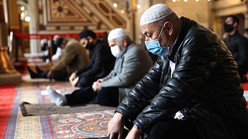 Antalyada bayram namazı saat kaçta kılınacak? Antalya Ramazan Bayramı namaz saati 2 Mayıs 2022
