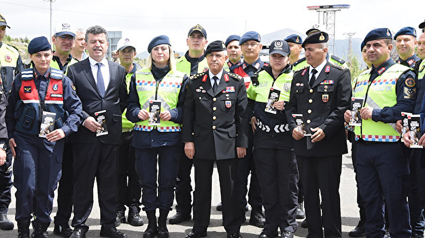 Jandarma Genel Komutanı Çetin: Bayramda 208 bin personelle yollardayız