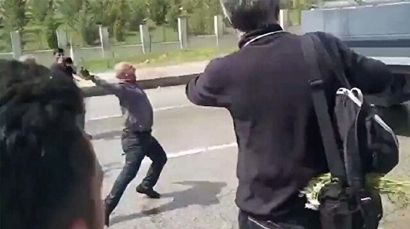 Bakan Soylu polise taşla saldıran HDPli Alican Önlünün görüntülerine ses çıkarmayan Kılıçdaroğluna seslendi: Bu işler trollükle olmaz
