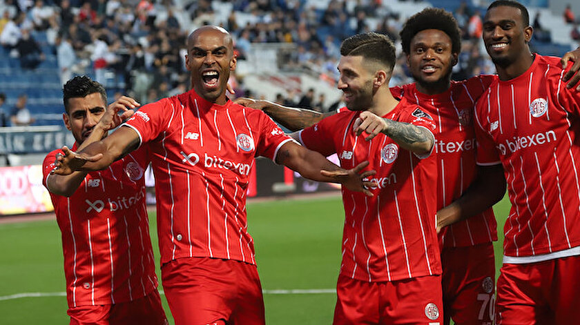 Antalyaspor yenilmezlikte Avrupada ilk 3te