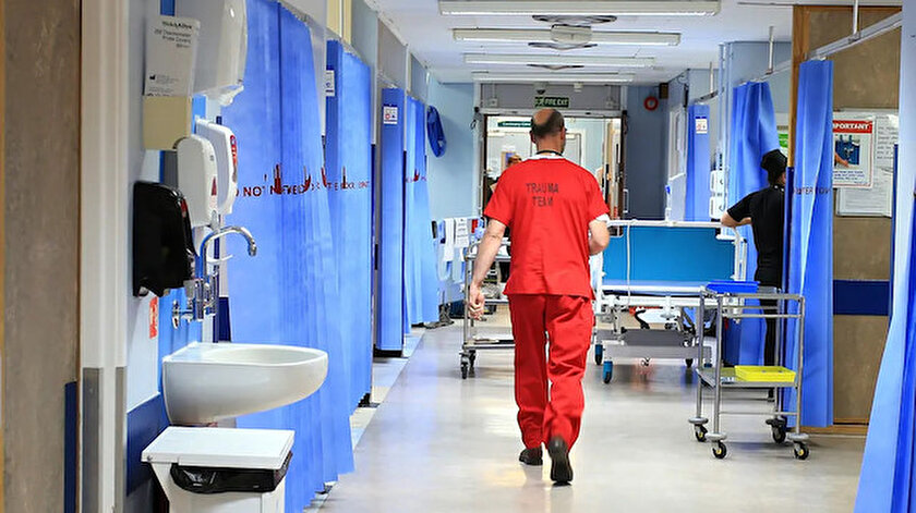Fransada bazı acil servisler personel yetersizliğinden dolayı kapılarını kapatmak zorunda kalıyor