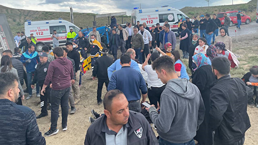 Çankırı’da işçi servisi devrildi: 18 kişi yaralandı