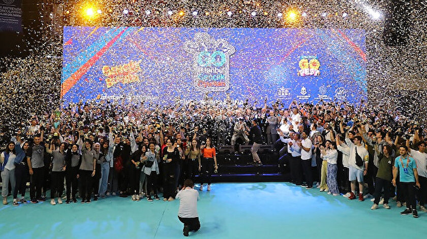 İstanbul Gençlik Oyunlarından coşkulu final: Ödüller sahiplerine verildi