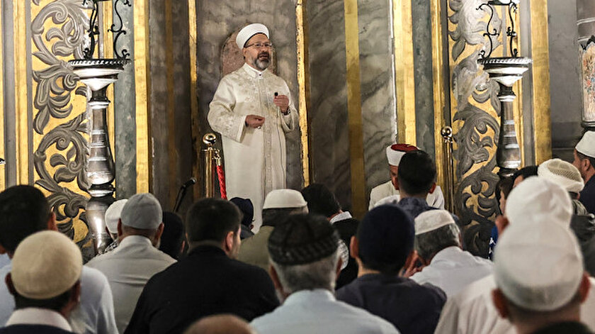Diyanet İşleri Başkanı Erbaş fethin yıl dönümünde İstanbulda sabah namazı programına katıldı: Ali Erbaş neler söyledi?