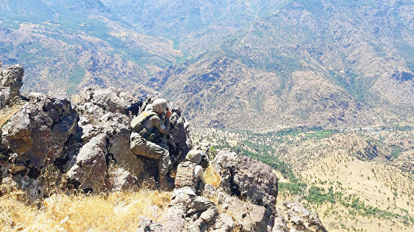 Mehmetçik teröristlere aman vermiyor: Beş PKKlı daha öldürüldü