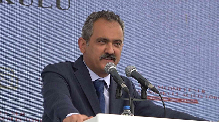 Bakan Özer kronik bir problem deyip duyurdu: MEB İngilizce yaz okulu başvuruları 2022