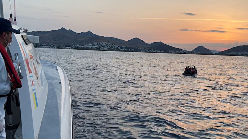 Bodrum açıklarında 30 düzensiz göçmen yakalandı