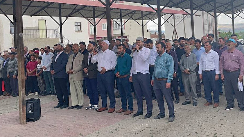 Yağmur duası karşılığını çabuk buldu: Sağanak bir anda bastırdı