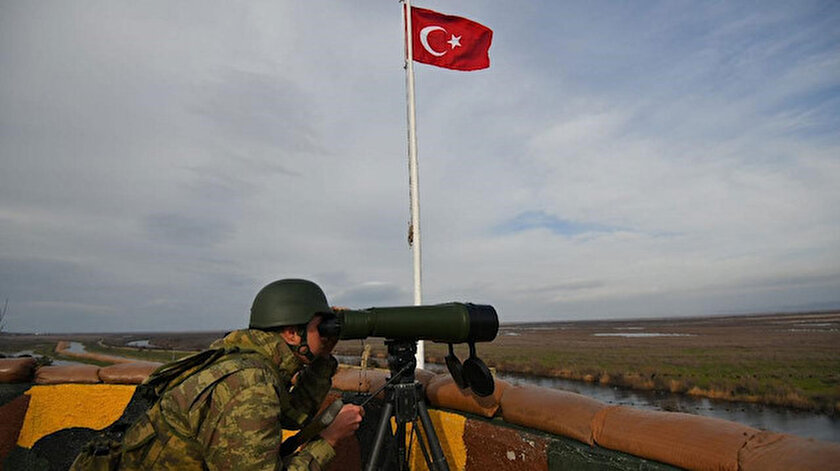 Edirnede Yunanistana kaçmaya çalışan dört FETÖ şüphelisi yakalandı