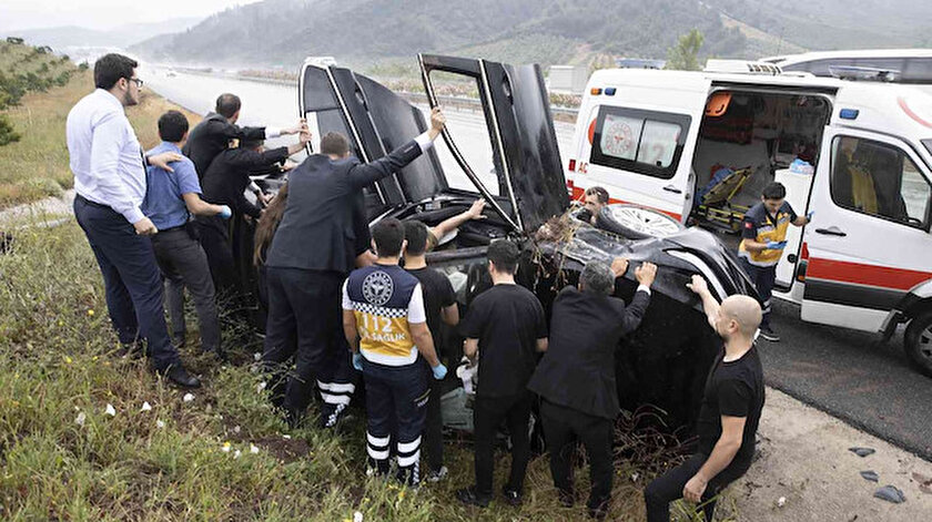 TBMM Başkanı Şentopun özel kalem ekibi ve korumalarının bulunduğu araç kaza yaptı
