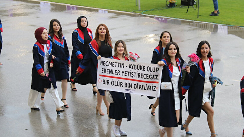 Burdur MAKÜ mezuniyetinde şehitlere selam