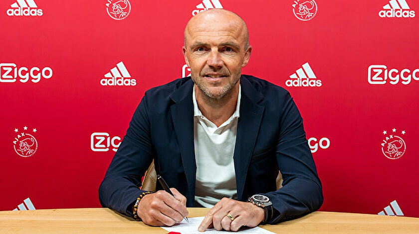 Ajaxın yeni teknik direktörü belli oldu