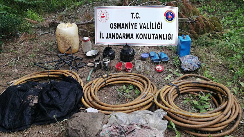 Amanos Dağlarında teröristlerin kullandığı sığınakta yaşam malzemesi bulundu