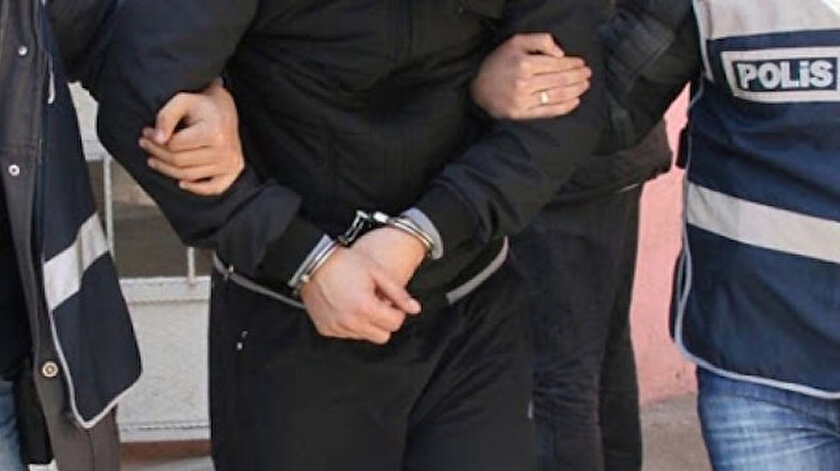 Sivasta emekli öğretmeni dolandırıp 1 milyon lirasını alan iki zanlı yakalandı