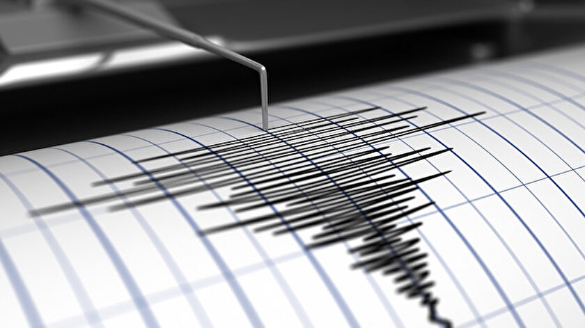 İranda 5,4 büyüklüğünde deprem meydana geldi