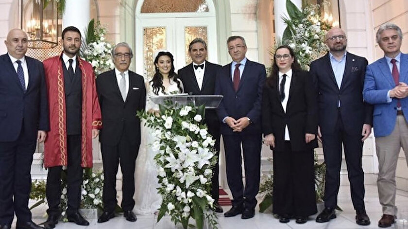CHP yönetimi Aykut Erdoğdu ve Tuba Torunun istifasını istedi