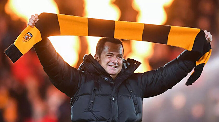 Acun Ilıcalı Galatasarayın eski yıldızını transfer ediyor