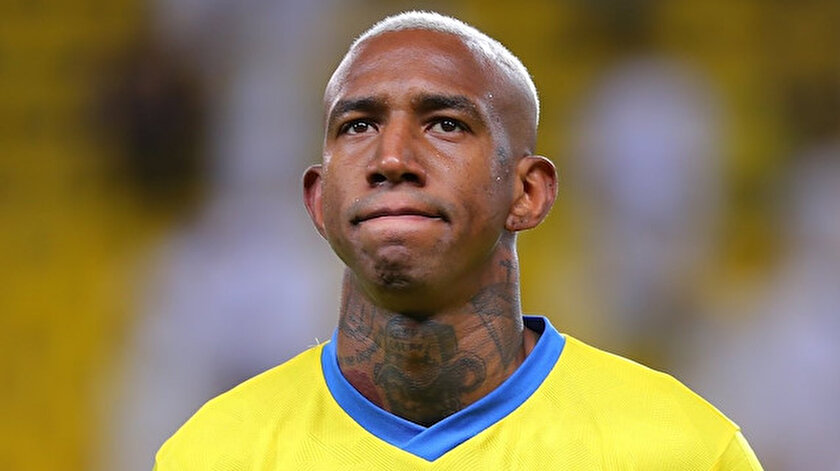 Talisca sezonun son maçına damga vurdu: Penaltı kaçırdı, oyundan atıldı