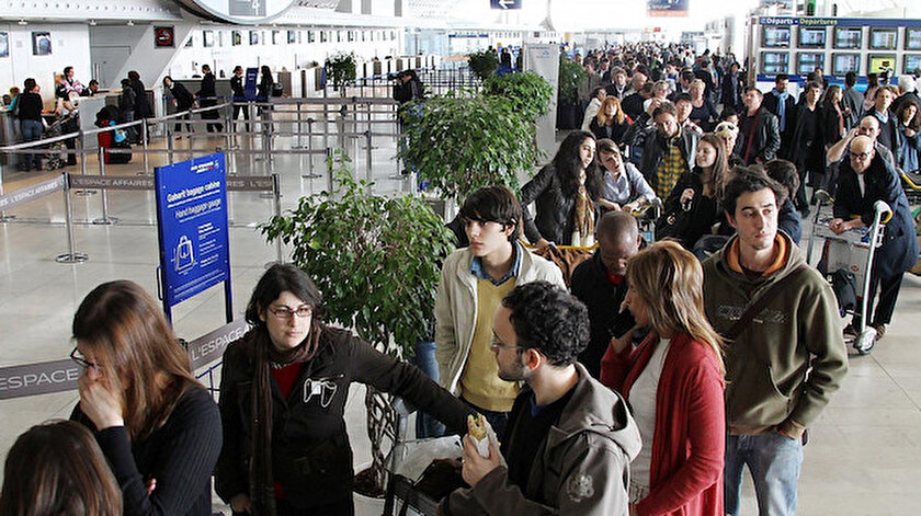 Fransa’da havalimanlarında kaos: Grev krizi büyüyor