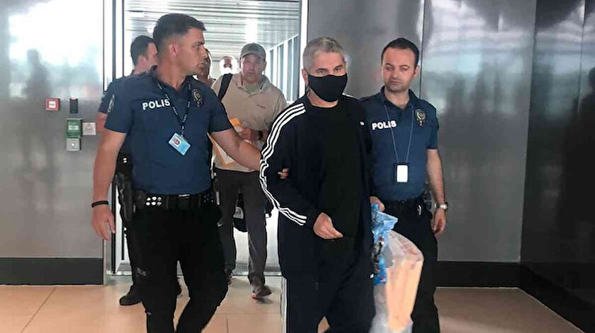 Reyhanlı saldırısının talimatını verdiği iddia edilen uyuşturucu baronu Mehmet Gezer Türkiyeye getirildi