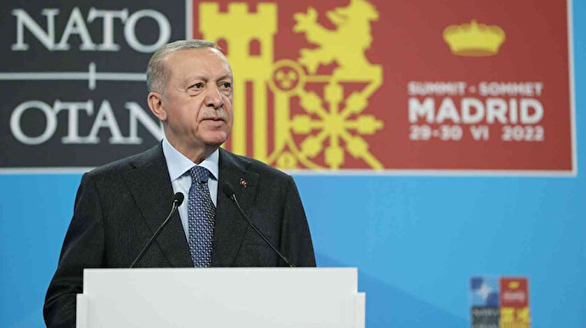 Cumhurbaşkanı Erdoğandan NATO Liderler Zirvesi dönüşü önemli açıklamalar: İsveç üç-dört teröristi iade etti ama yeterli değil