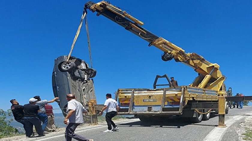 Özçekim sevdası otomobilinden etti