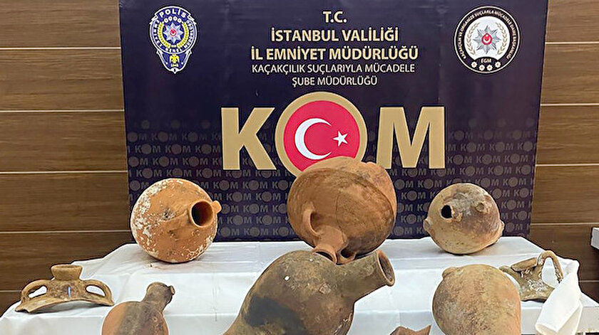 Sarıyerde restoranda sergilenen 11 amforaya el konuldu