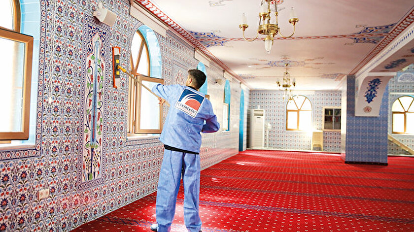 Çekmeköyde ibadethanelerde bayram temizliği