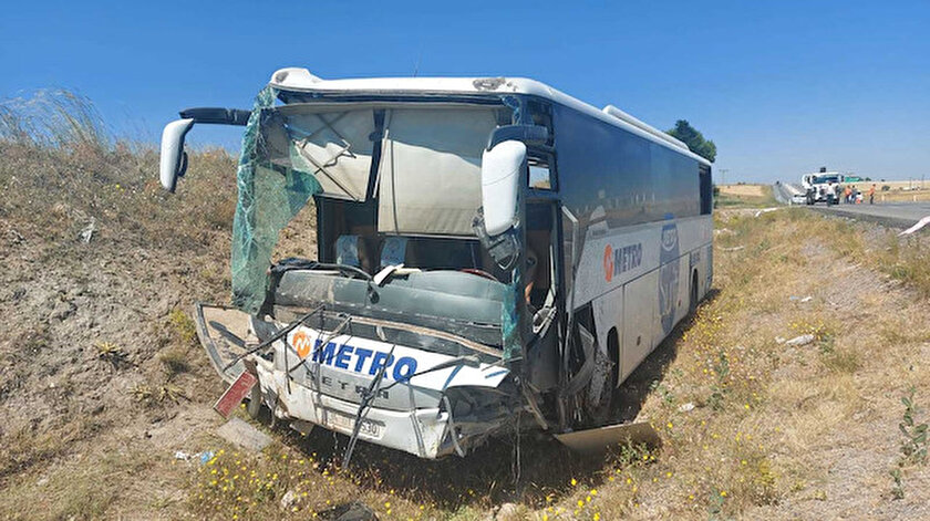 Kayseri’de yolcu otobüsü devrildi: 12 yaralı