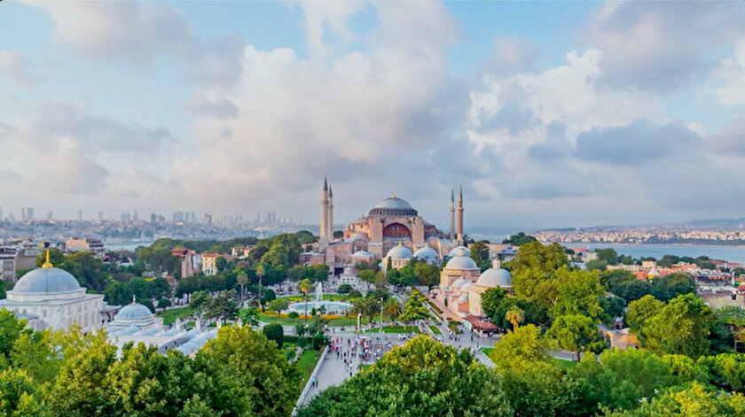 ‘Geçmişten Geleceğe Miras Ayasofya’ belgeselinin ön gösterimi yayınlandı