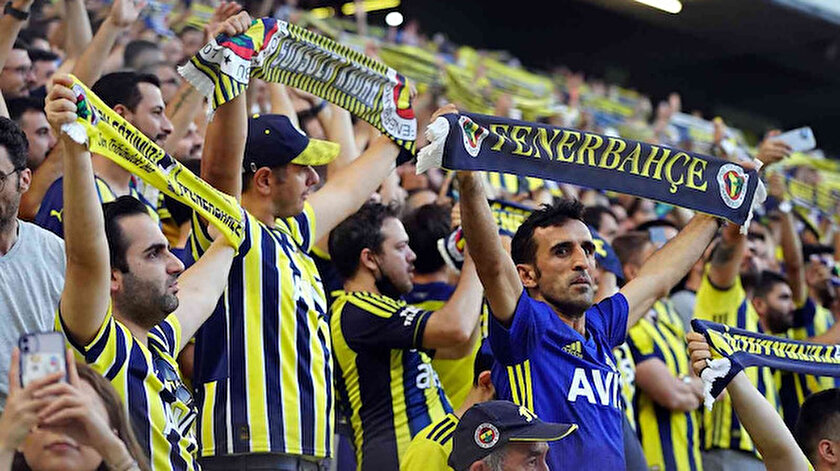 Putin sloganları Fenerbahçenin başına iş açabilir: UEFA soruşturması kapıda!